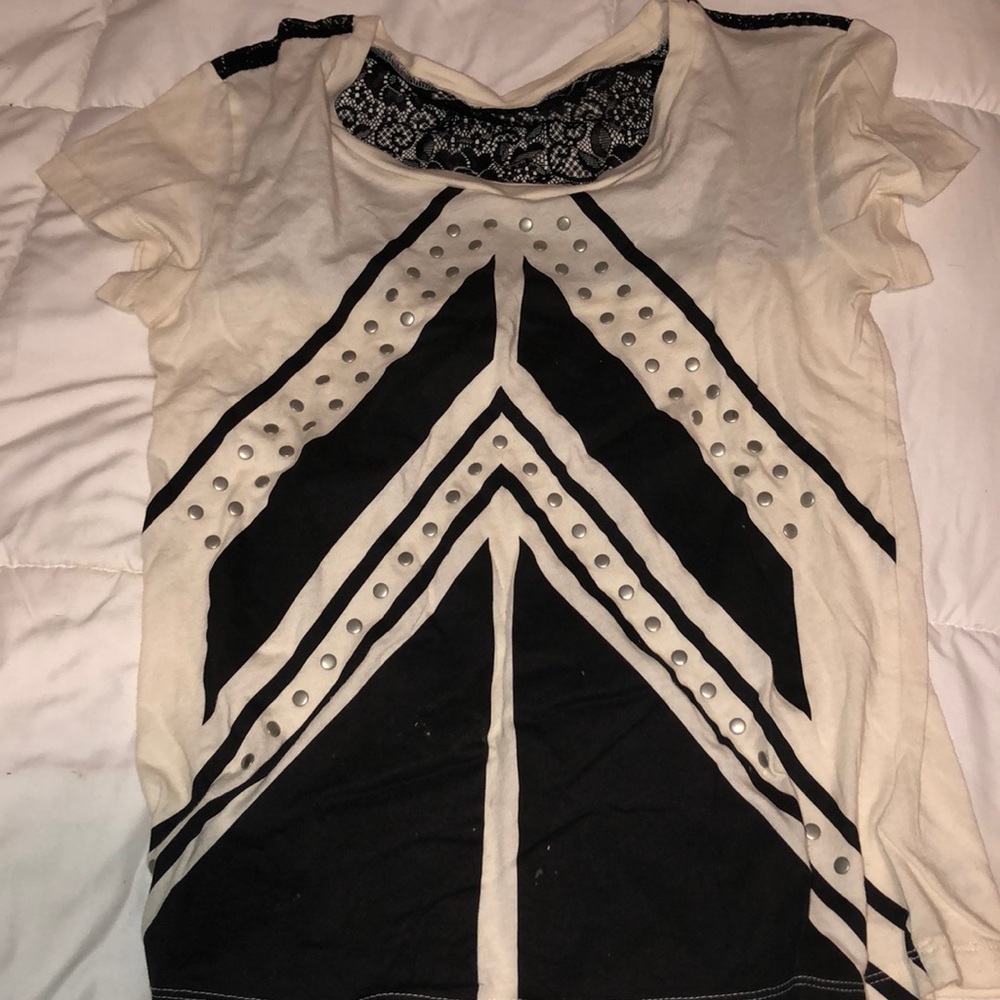 White and black tee shirt